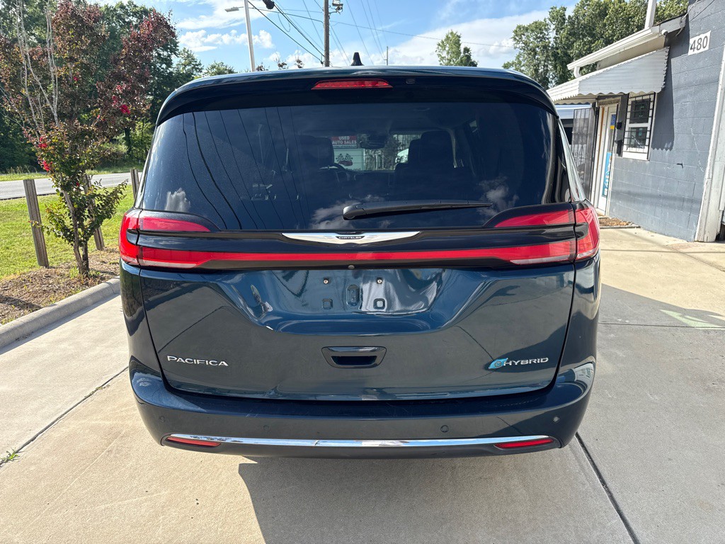 2024 Chrysler Pacifica Image 3