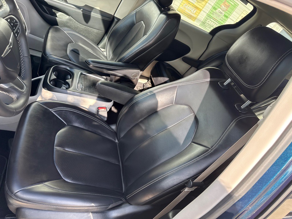 2024 Chrysler Pacifica Image 7