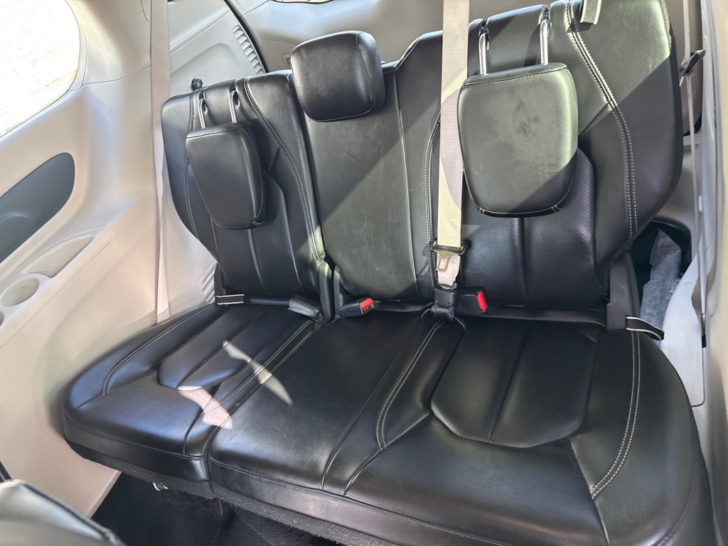2024 Chrysler Pacifica Image 10