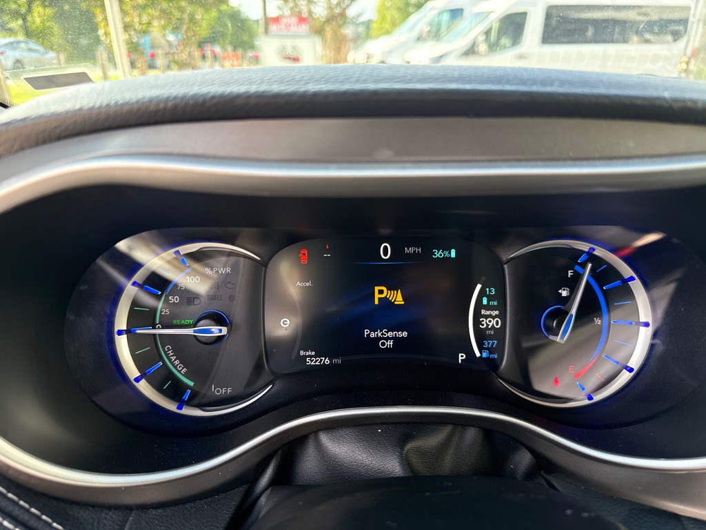 2024 Chrysler Pacifica Image 15