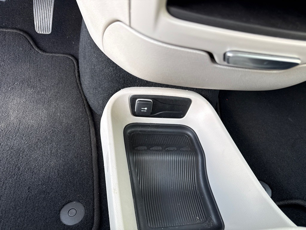 2024 Chrysler Pacifica Image 19