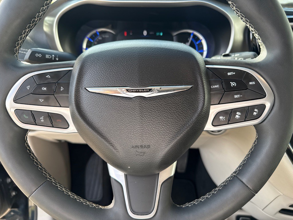 2024 Chrysler Pacifica Image 20