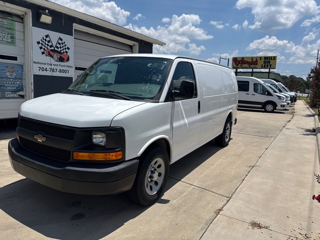 2013 Chevrolet Express Image 1