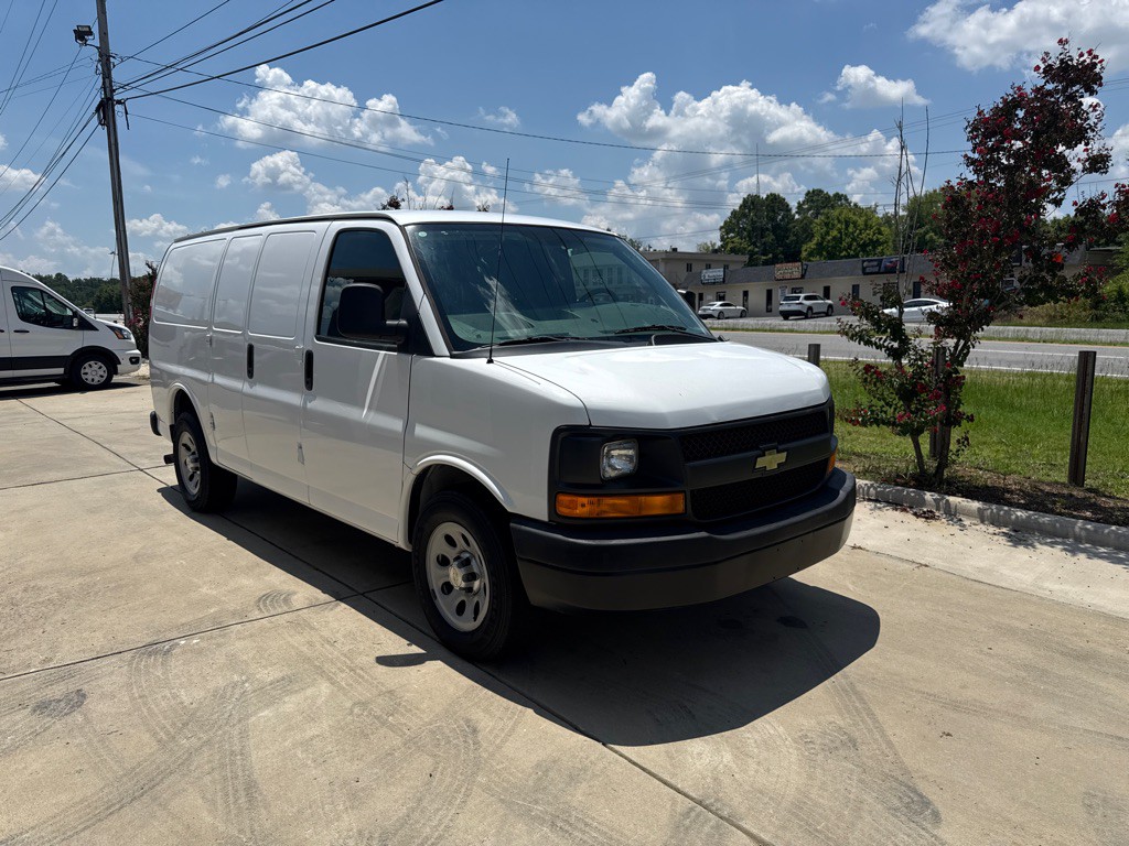 2013 Chevrolet Express Image 4