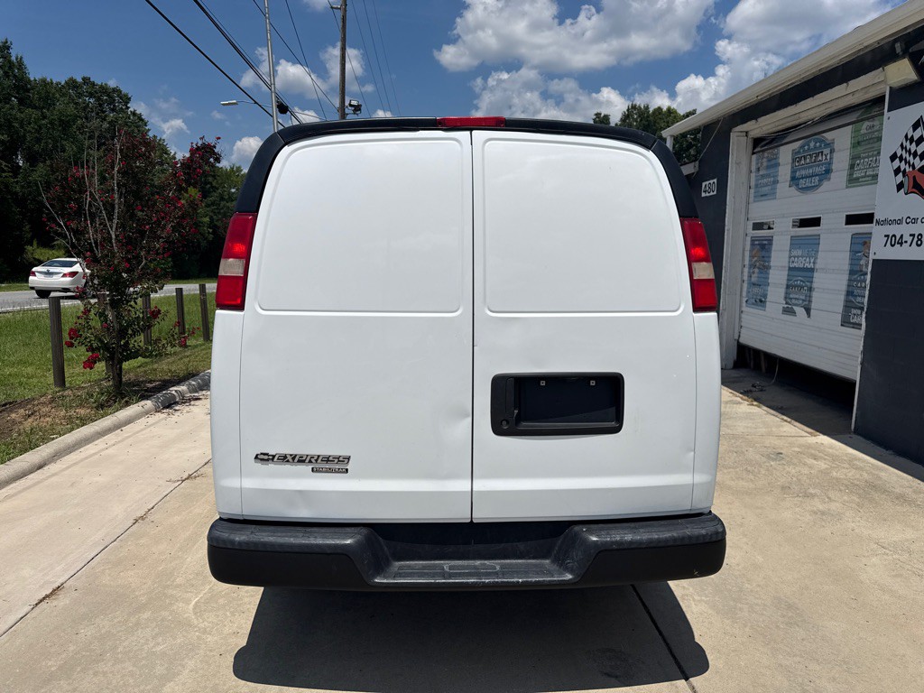 2013 Chevrolet Express Image 7