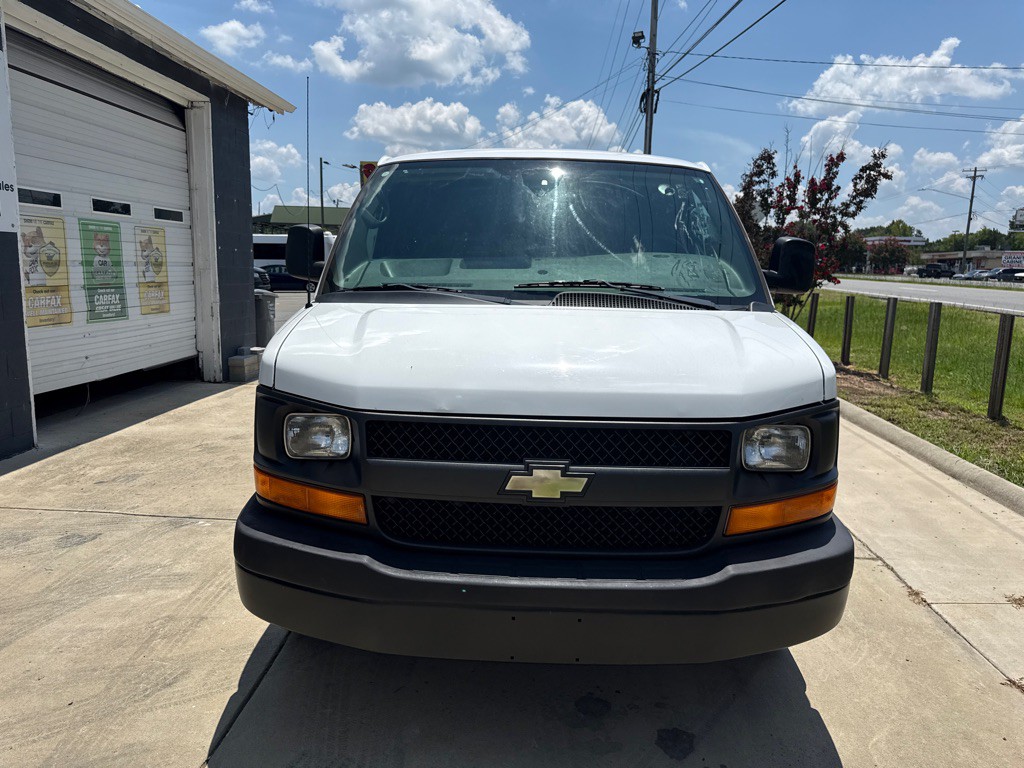 2013 Chevrolet Express Image 10