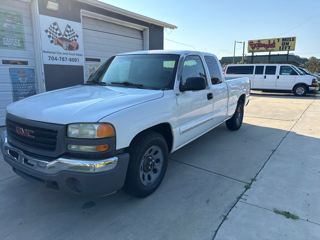 2007 GMC Sierra Image 1