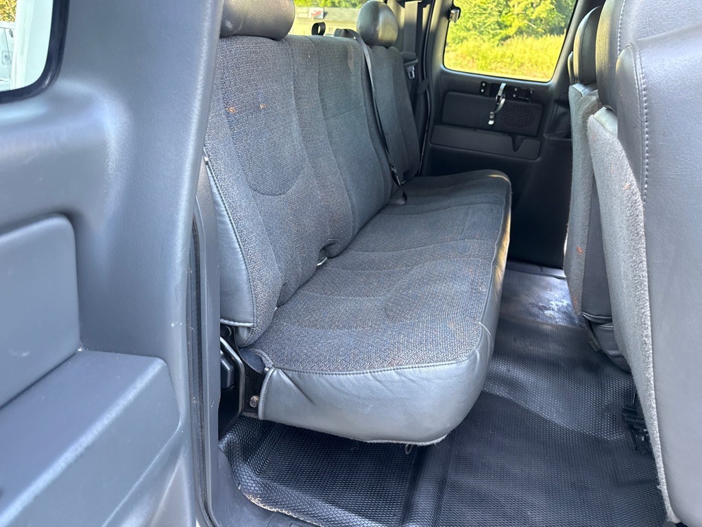2007 GMC Sierra Image 8