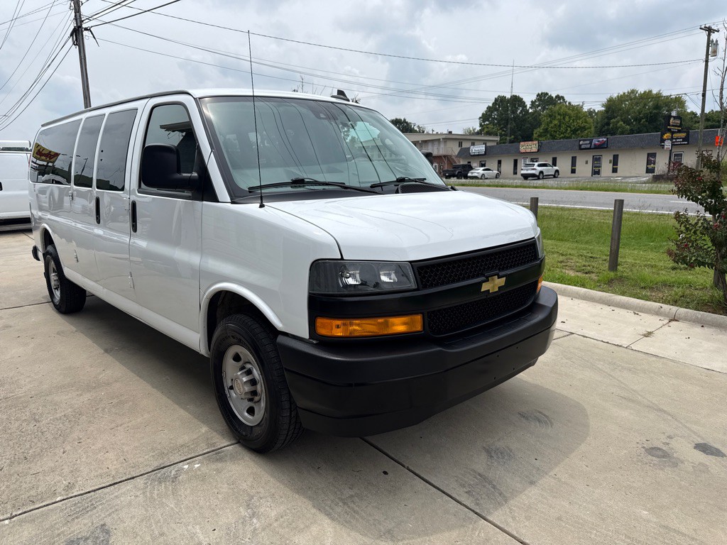 2024 Chevrolet Express Image 4