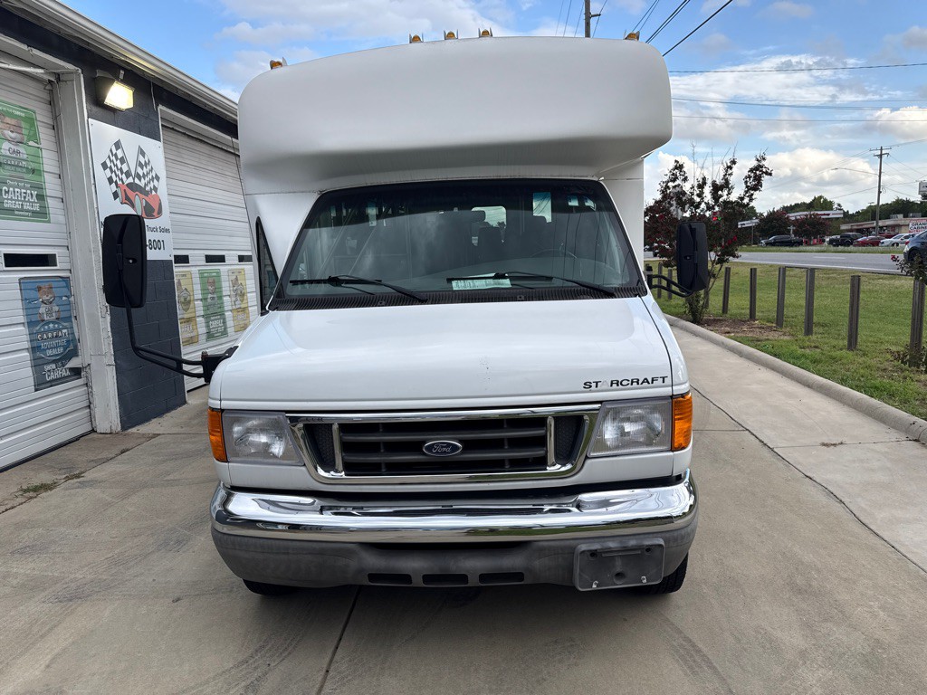 2007 Ford Econoline Image 10