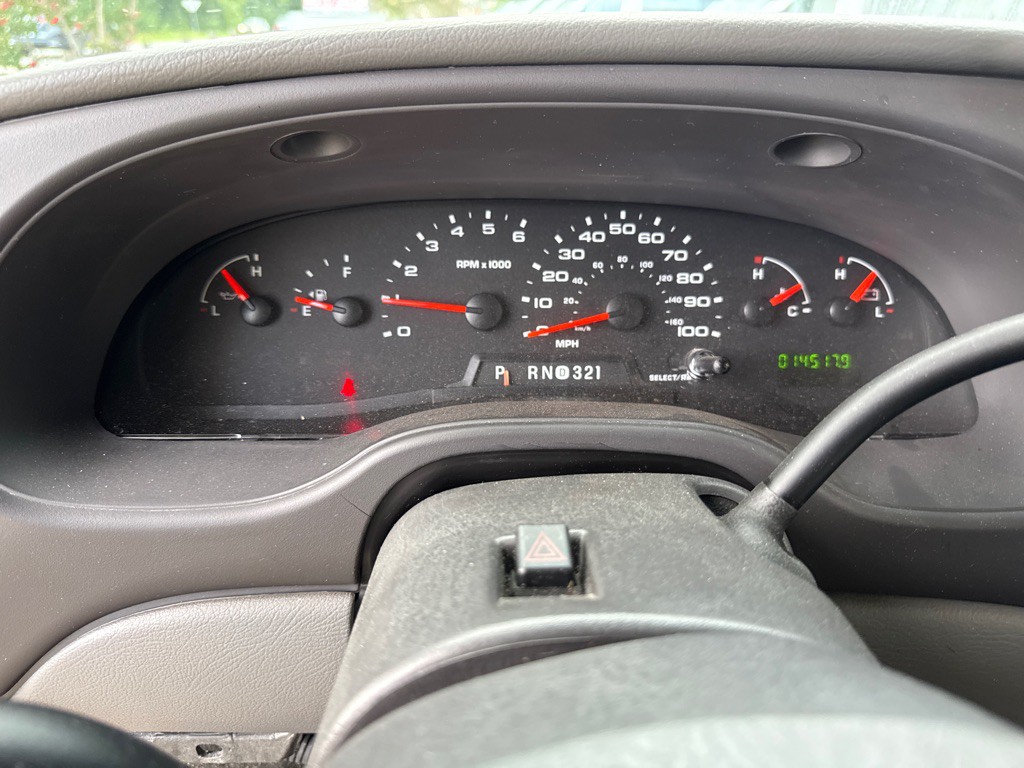 2007 Ford Econoline Image 16