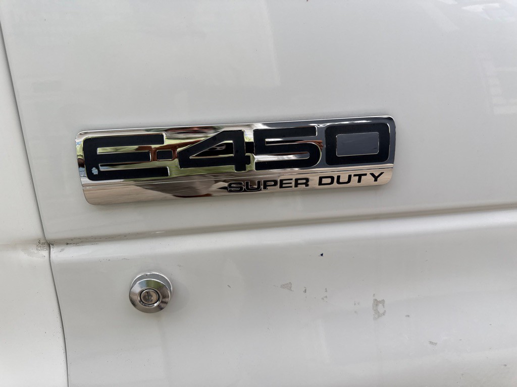 2007 Ford Econoline Image 23