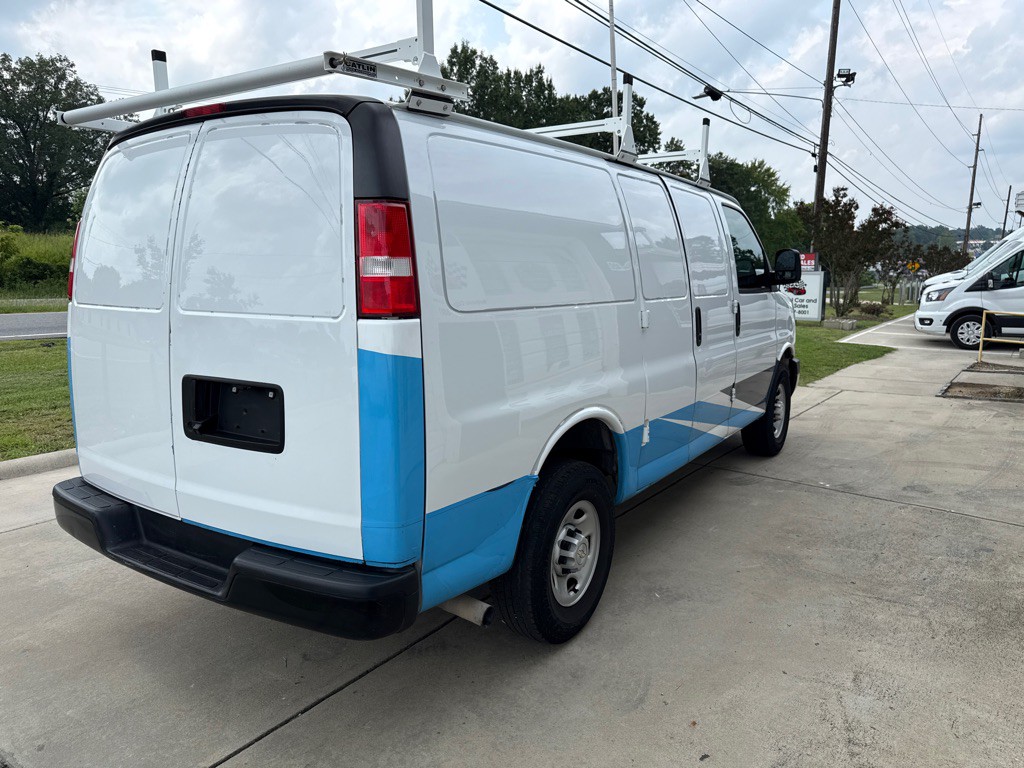 2023 Chevrolet Express Image 3