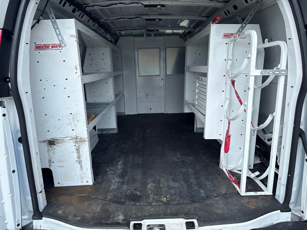 2023 Chevrolet Express Image 7