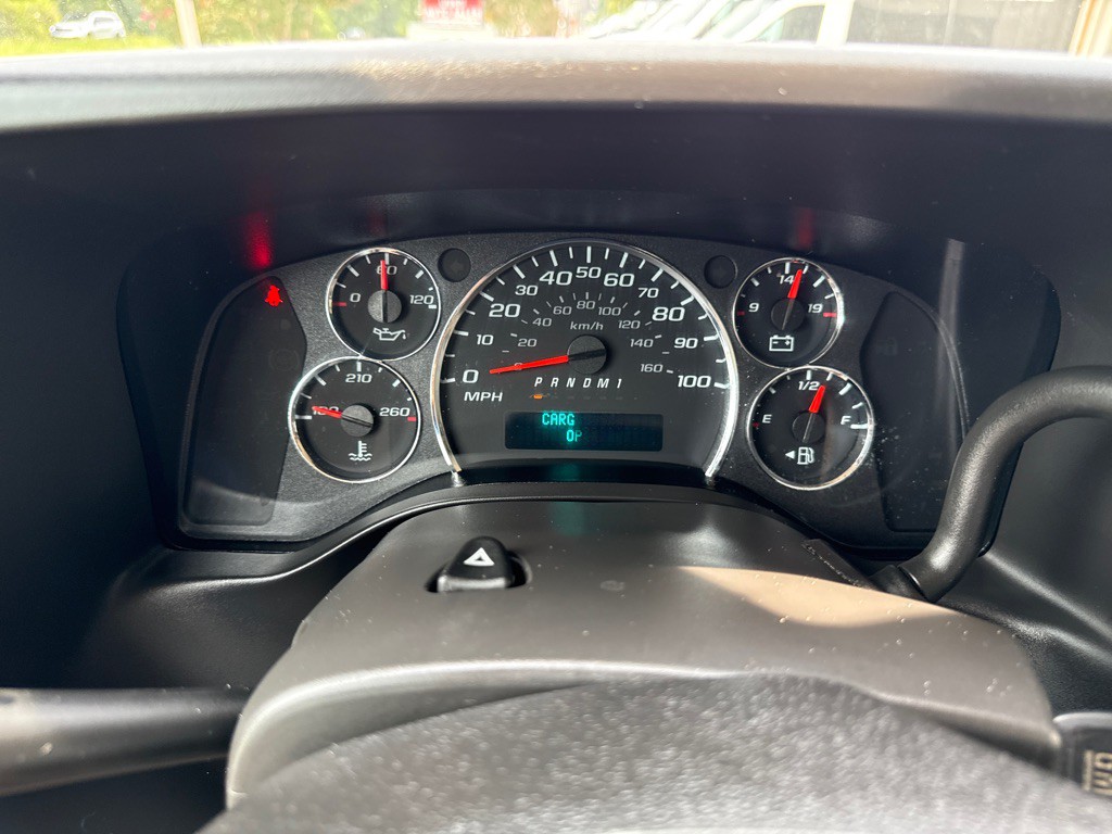 2023 Chevrolet Express Image 16