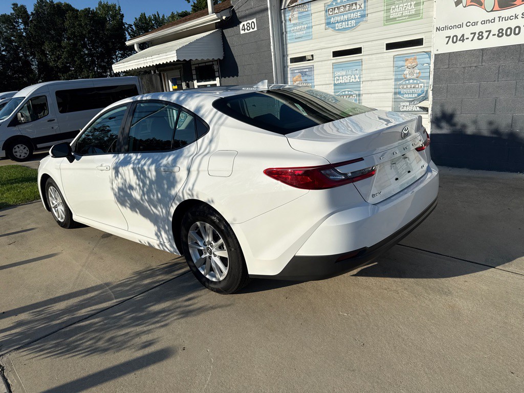 2025 Toyota Camry Image 2