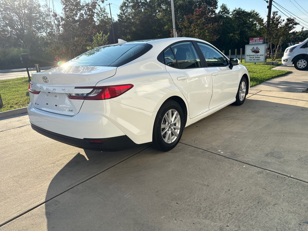 2025 Toyota Camry Image 4