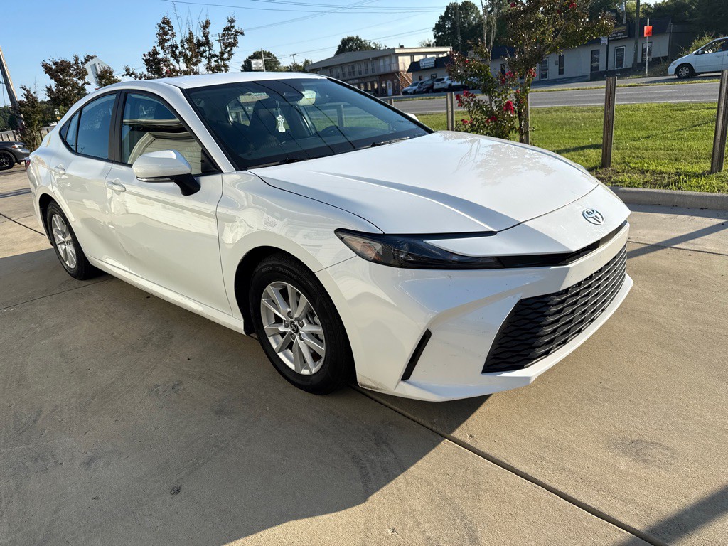 2025 Toyota Camry Image 5