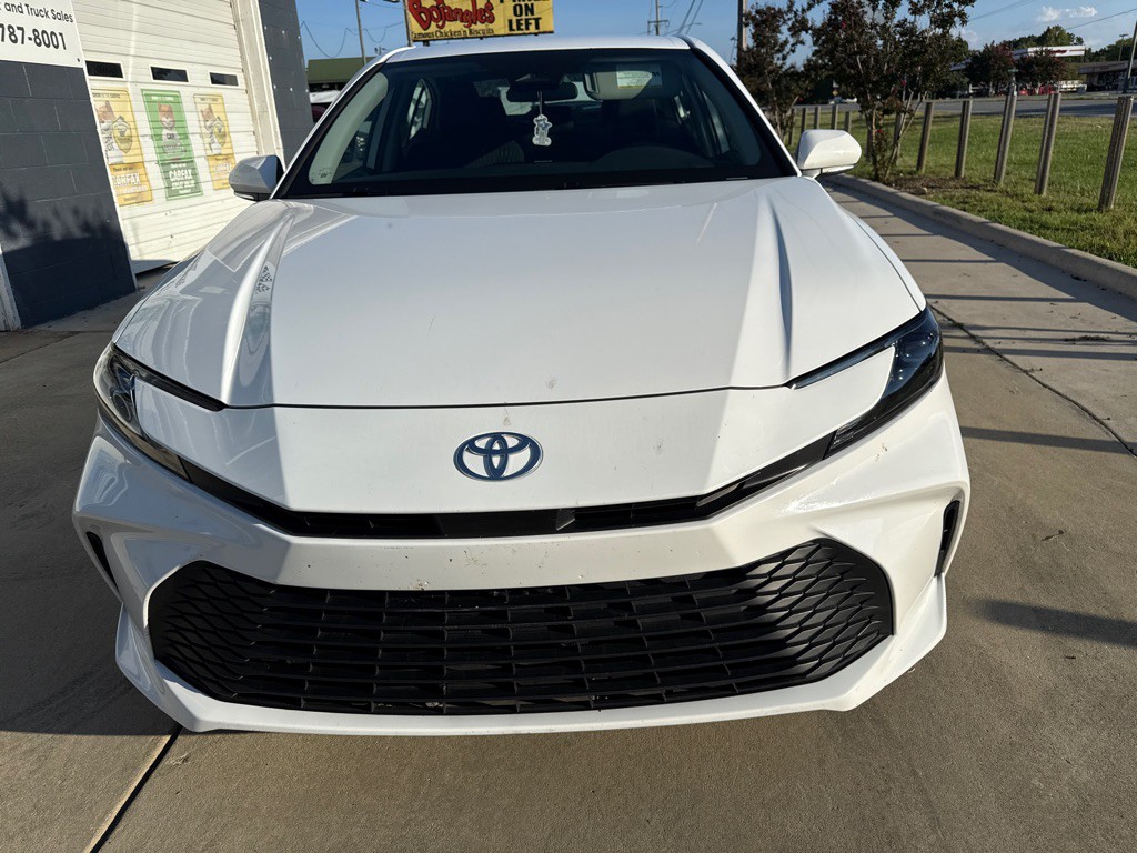 2025 Toyota Camry Image 6