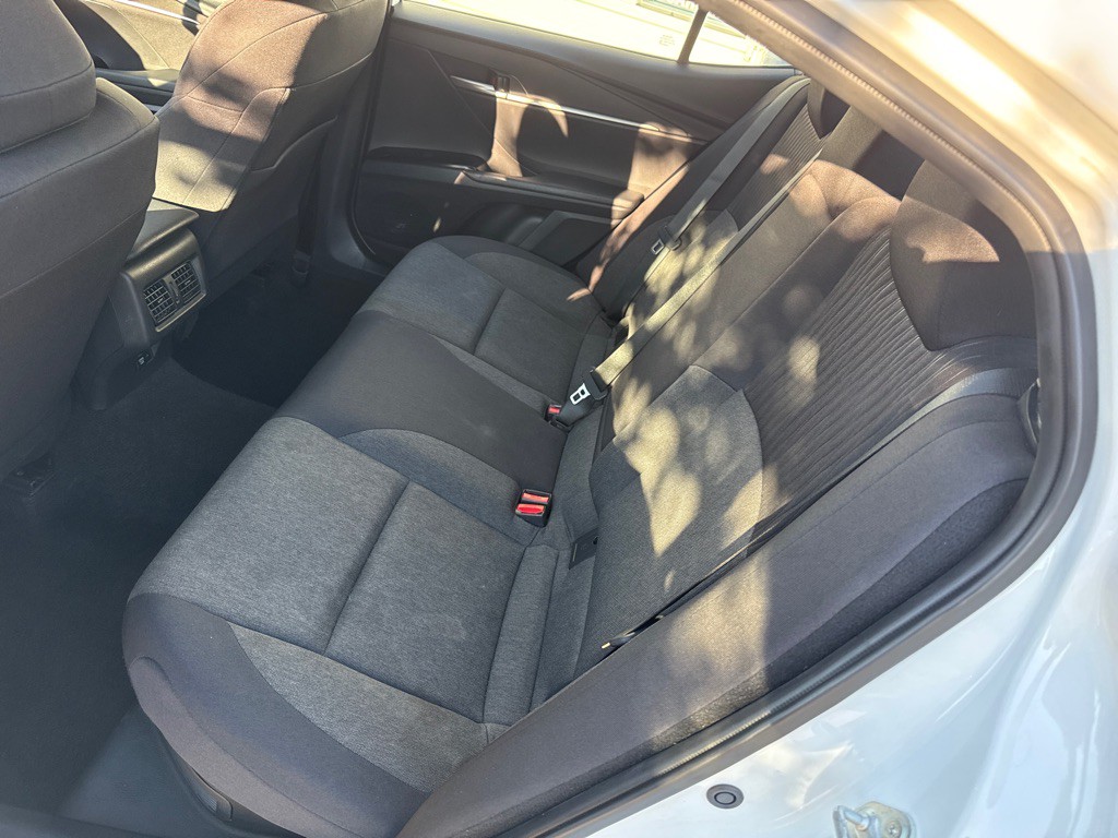 2025 Toyota Camry Image 9