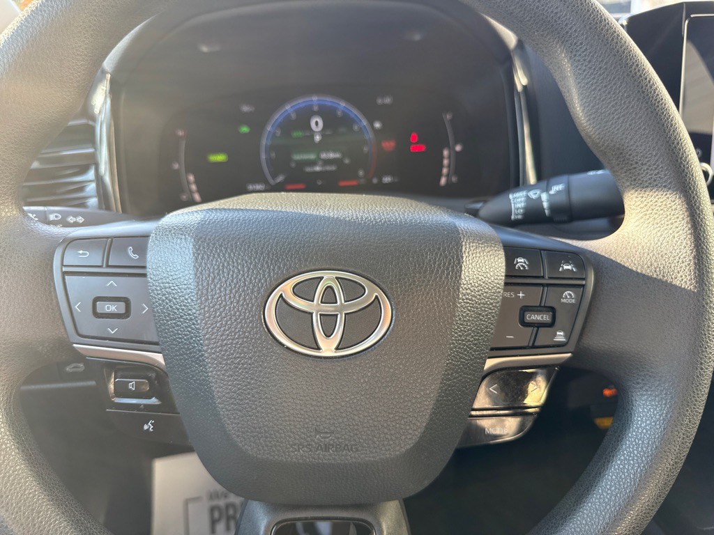 2025 Toyota Camry Image 15