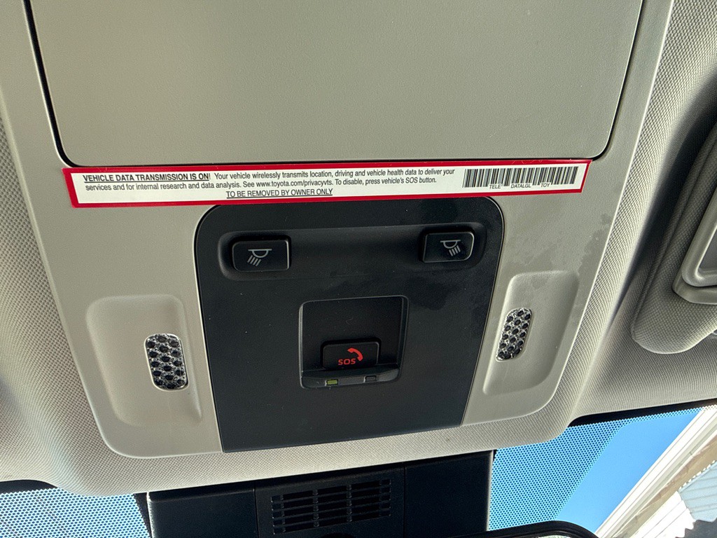 2025 Toyota Camry Image 17