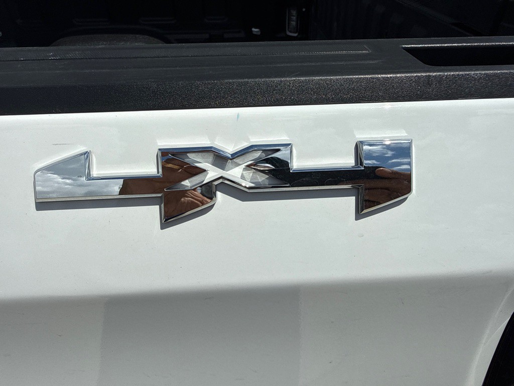 2025 GMC Sierra Image 11