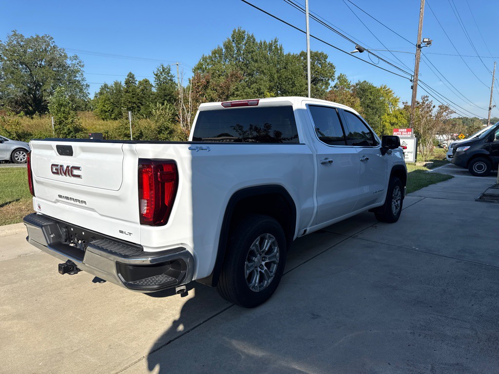 2025 GMC Sierra Image 3