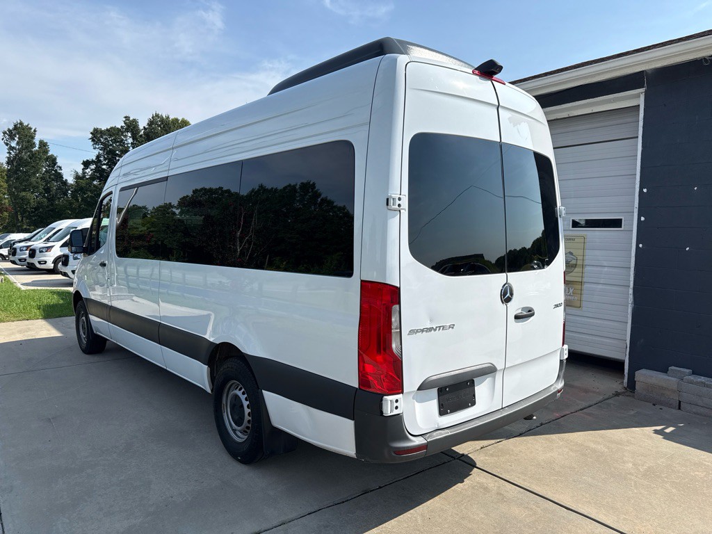 2025 Mercedes-Benz Sprinter Image 2
