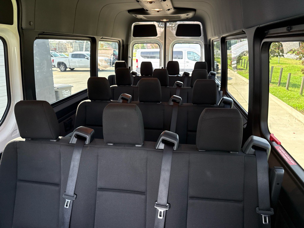 2025 Mercedes-Benz Sprinter Image 6