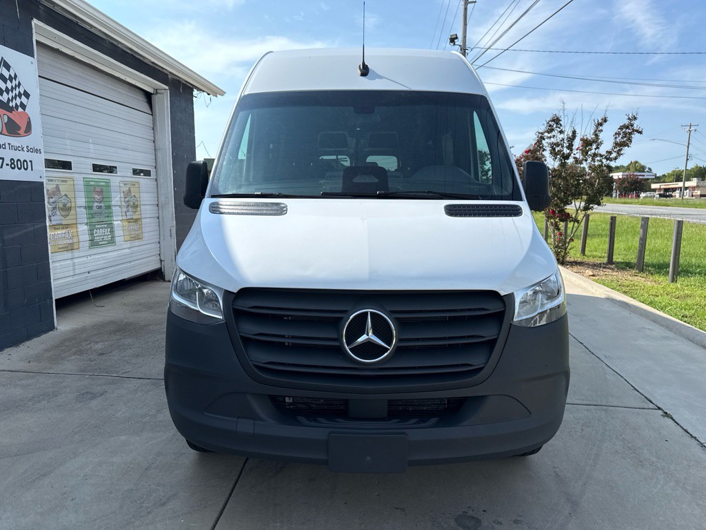 2025 Mercedes-Benz Sprinter Image 12