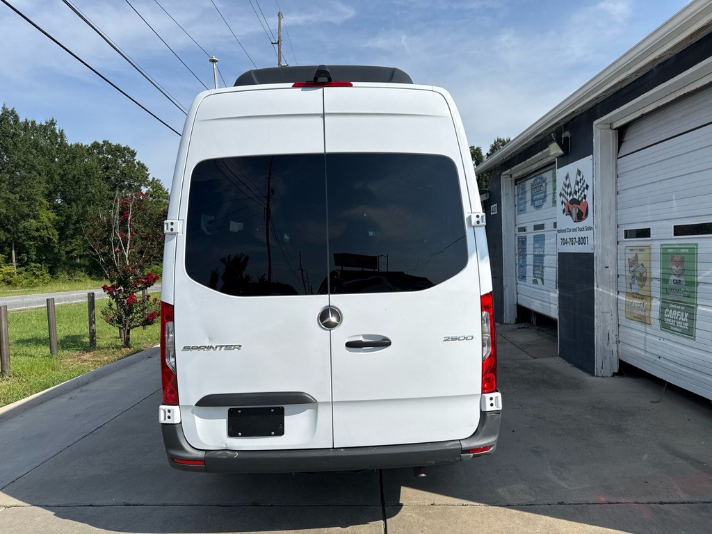 2025 Mercedes-Benz Sprinter Image 14