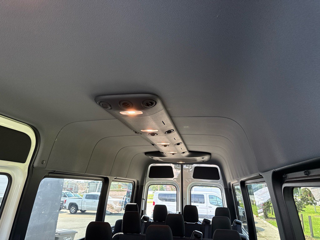 2025 Mercedes-Benz Sprinter Image 19