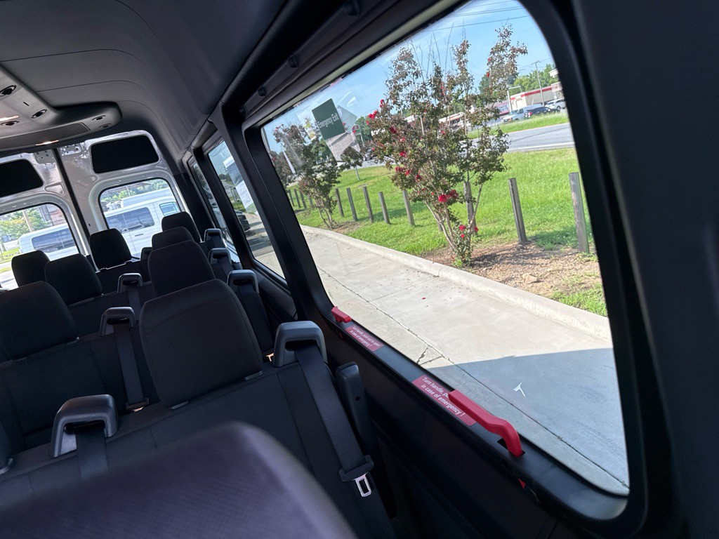 2025 Mercedes-Benz Sprinter Image 21