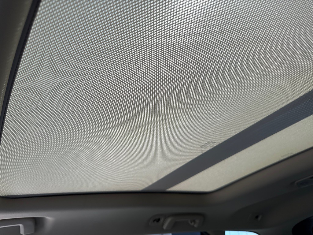 2016 Volvo XC60 Image 17