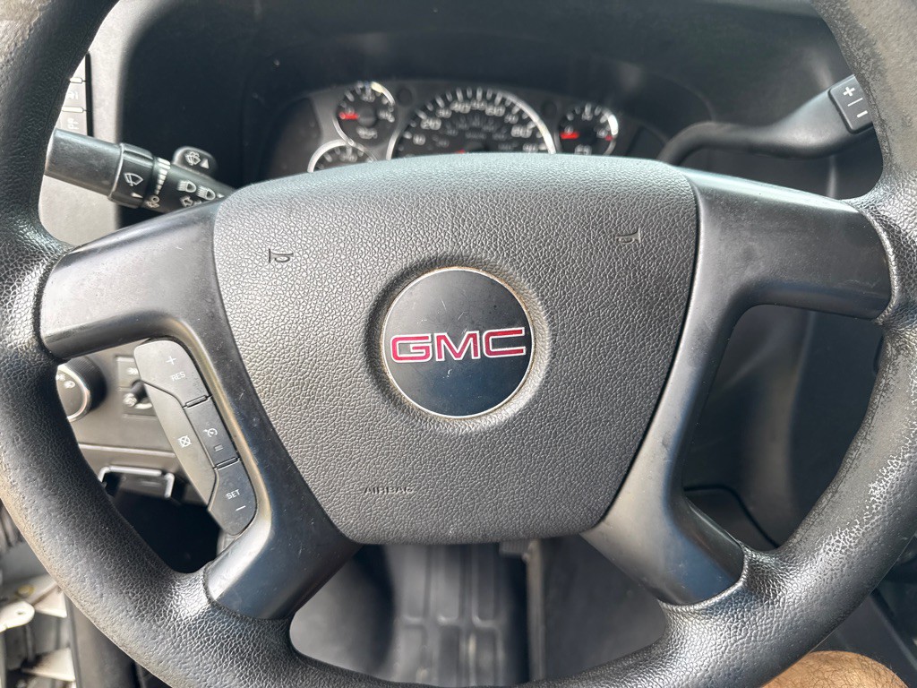 2014 GMC Savana Image 15