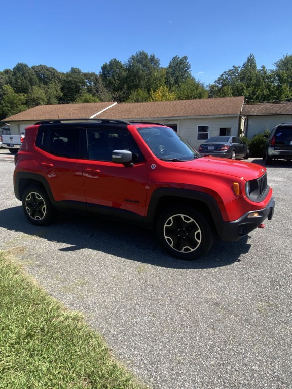 2016 Jeep Renegade Image 2