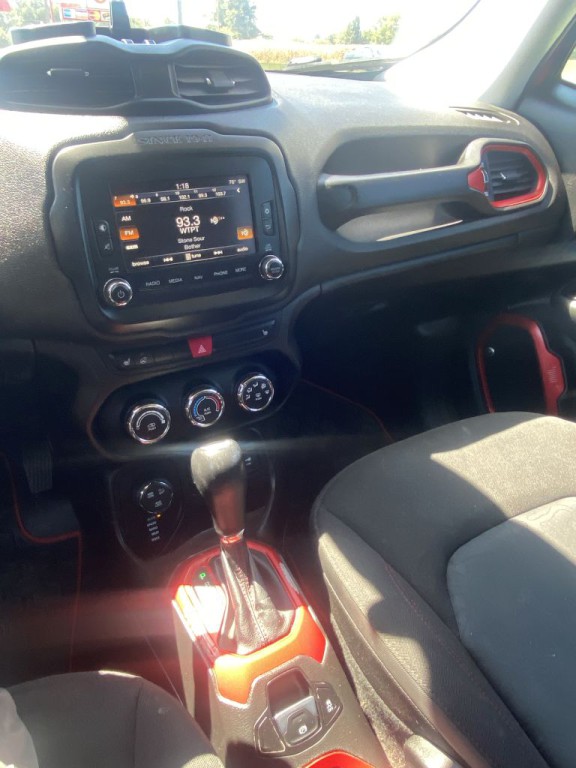 2016 Jeep Renegade Image 6
