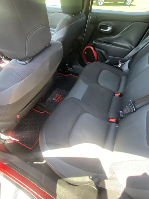2016 Jeep Renegade Image 8
