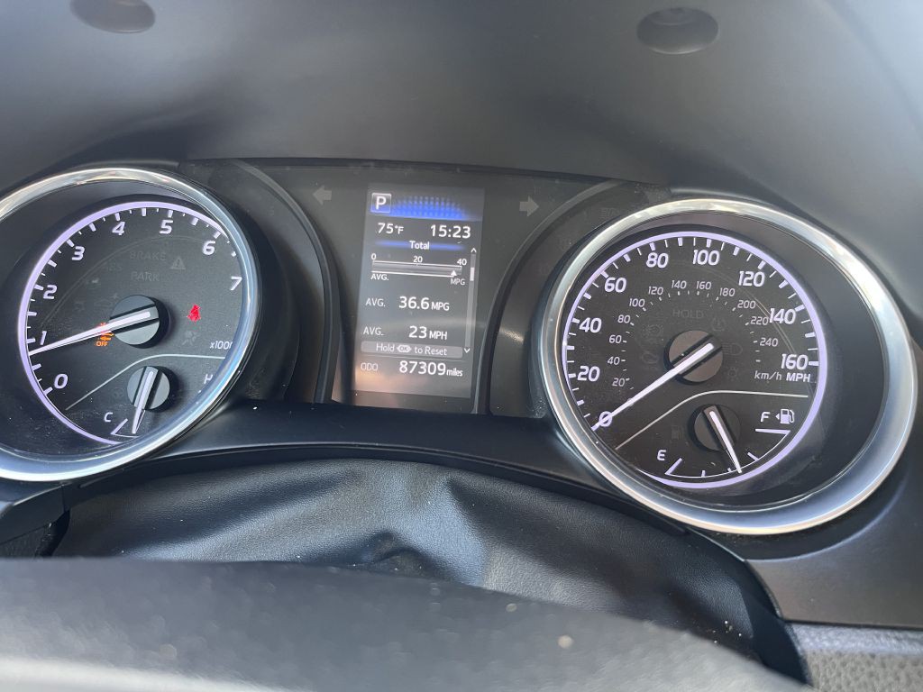 2020 Toyota Camry Image 6