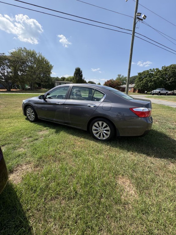 2013 Honda Accord Image 2