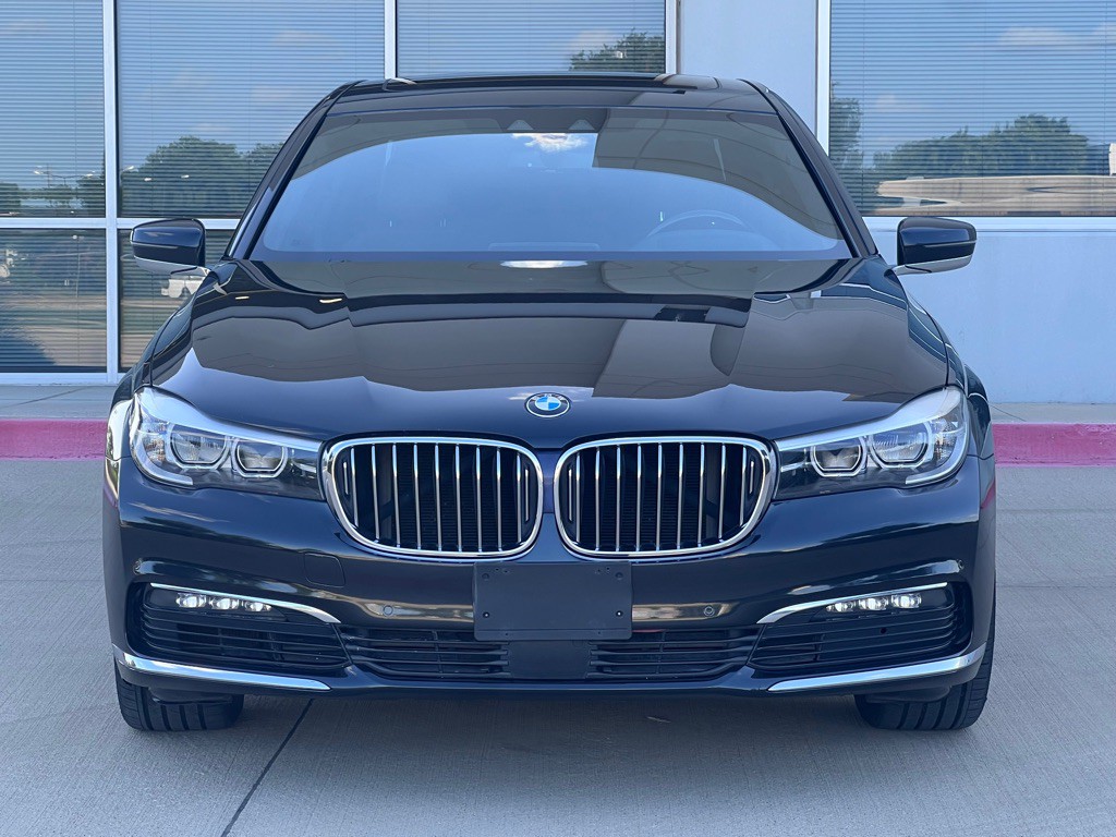 2018 BMW 7 Series Image 1
