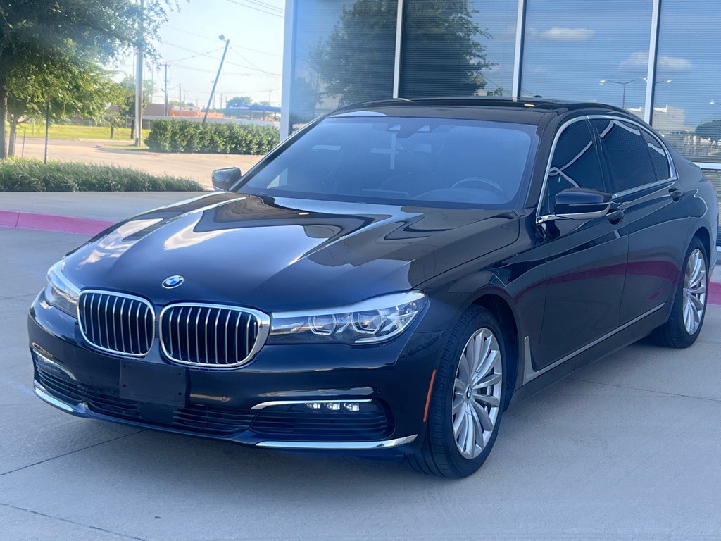 2018 BMW 7 Series Image 2
