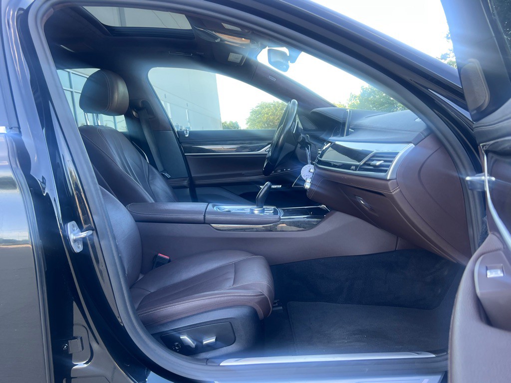 2018 BMW 7 Series Image 13