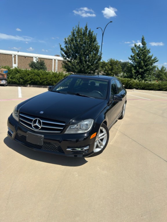 2013 Mercedes-Benz C-Class Image 1