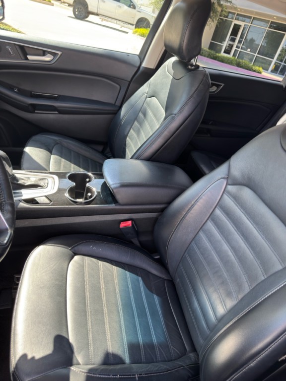 2017 Ford Edge Image 10