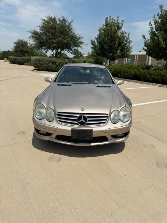 2005 Mercedes-Benz SL-Class Image 2