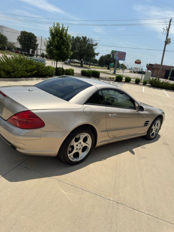 2005 Mercedes-Benz SL-Class Image 4
