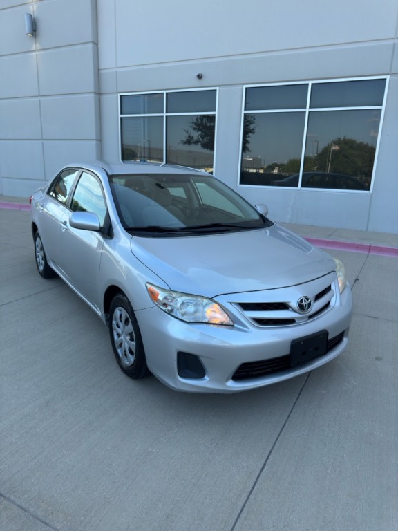 2011 Toyota Corolla Image 2
