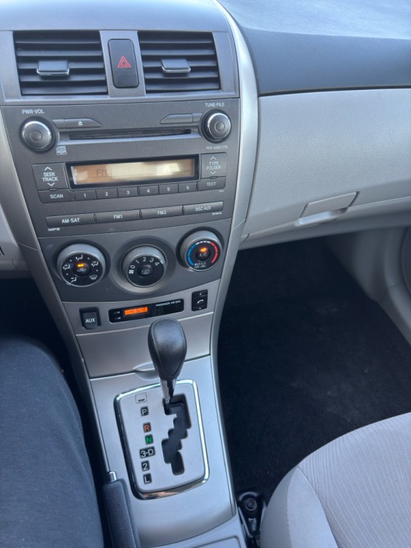2011 Toyota Corolla Image 13